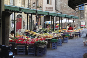 Xtrallusion offers characteristic Bed and Breakfast, B&B, Guest House, Hotel, Albergo and Country Lodge accommodation in Italy. Plus independent self-guided Walking, Adventure, Activity, Skiing and Paragliding Holiday itineraries on the Italian Rivieras, in the Italian Lakes, in the Italian Alps and in some of the most beautiful corners of Italy.